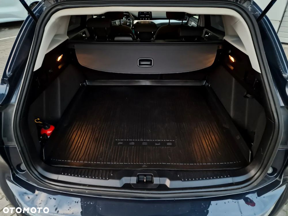 Ford Focus SW 1.0 EcoBoost Titanium - 20