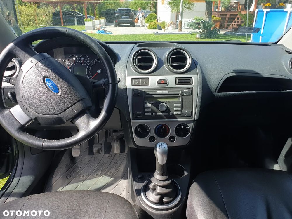 Ford Fiesta 1.4 TDCI - 9