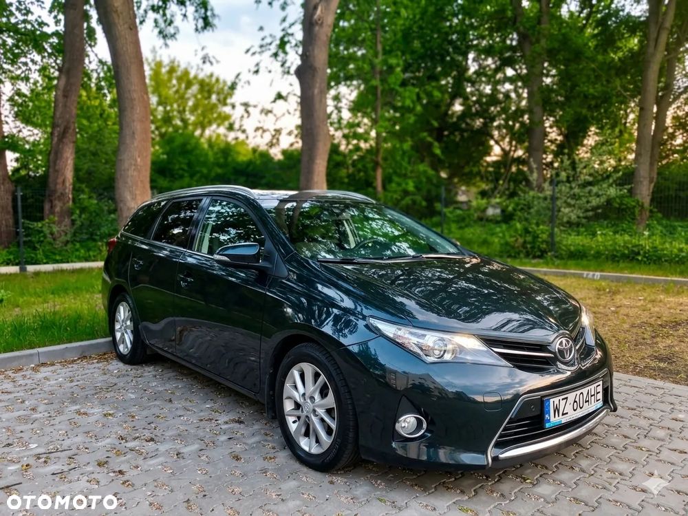 Toyota Auris 1.4 D-4D Premium Comfort - 3