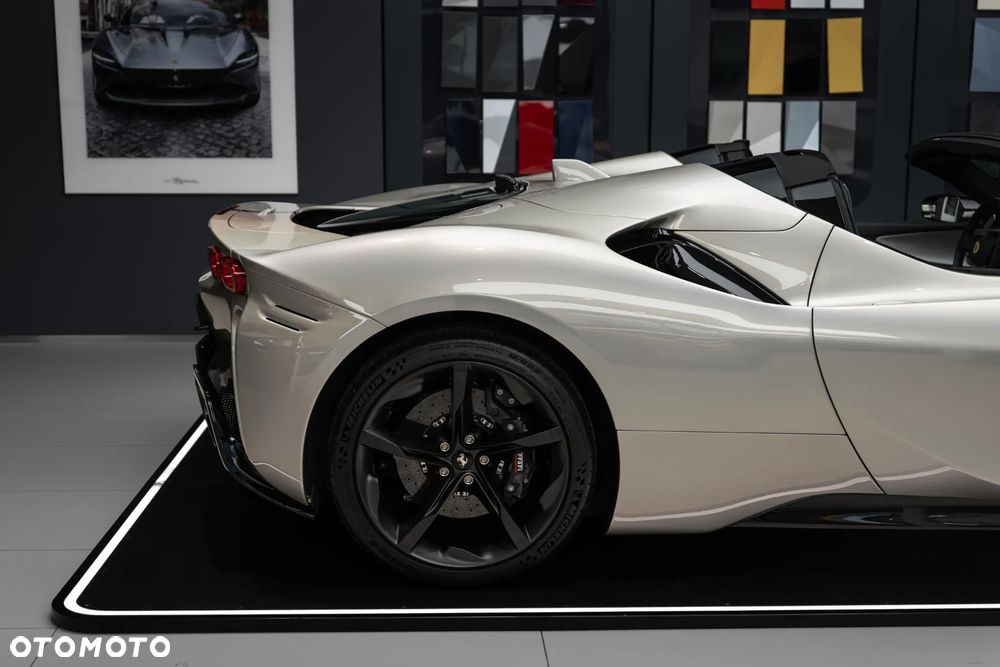 Ferrari SF90 Spider - 36
