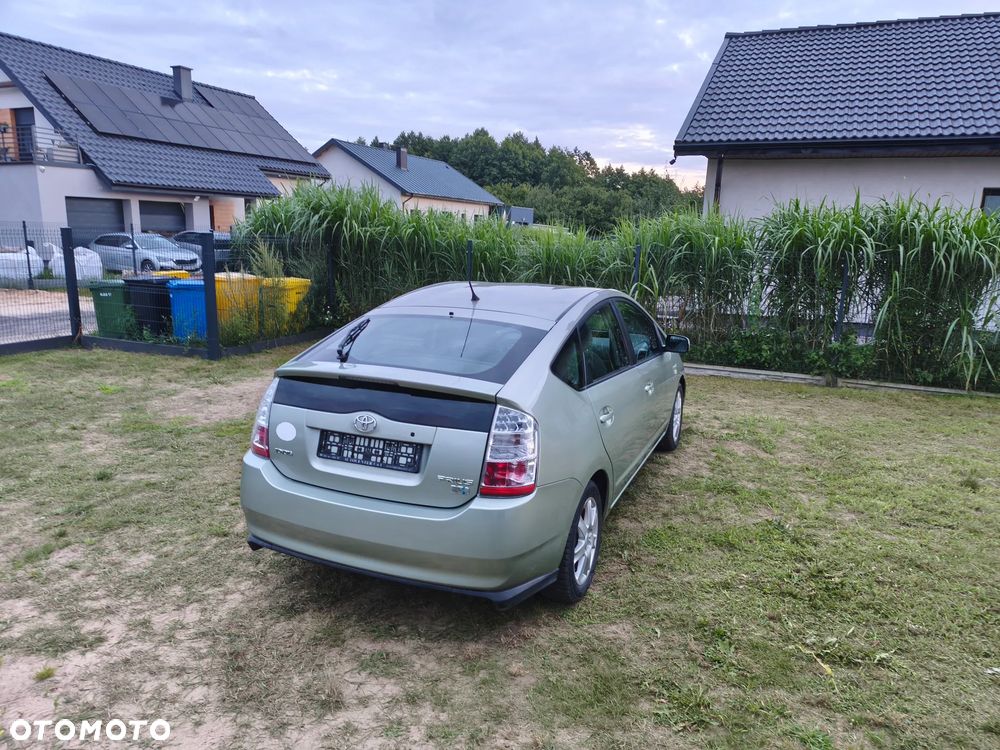 Toyota Prius 1.5 VVT-i Sol - 22