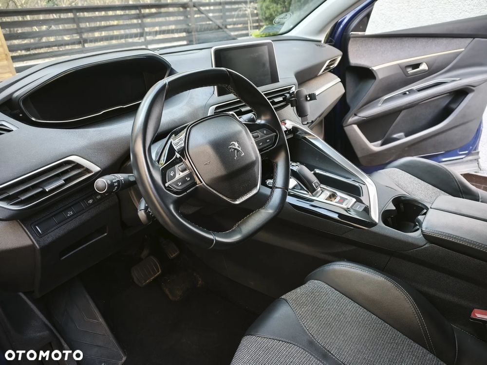 Peugeot 3008 1.6 PureTech GPF Allure S&S EAT8 - 18