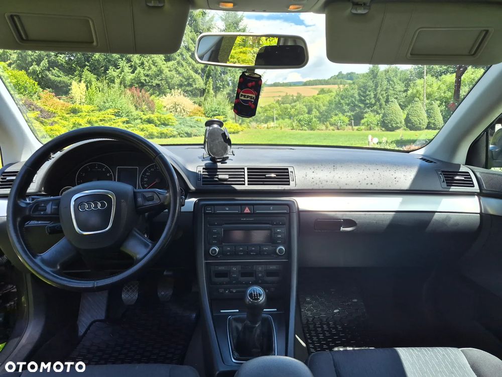Audi A4 Limousine - 9