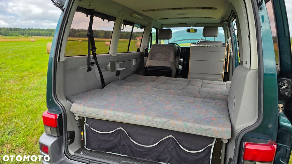 Volkswagen Multivan - 8