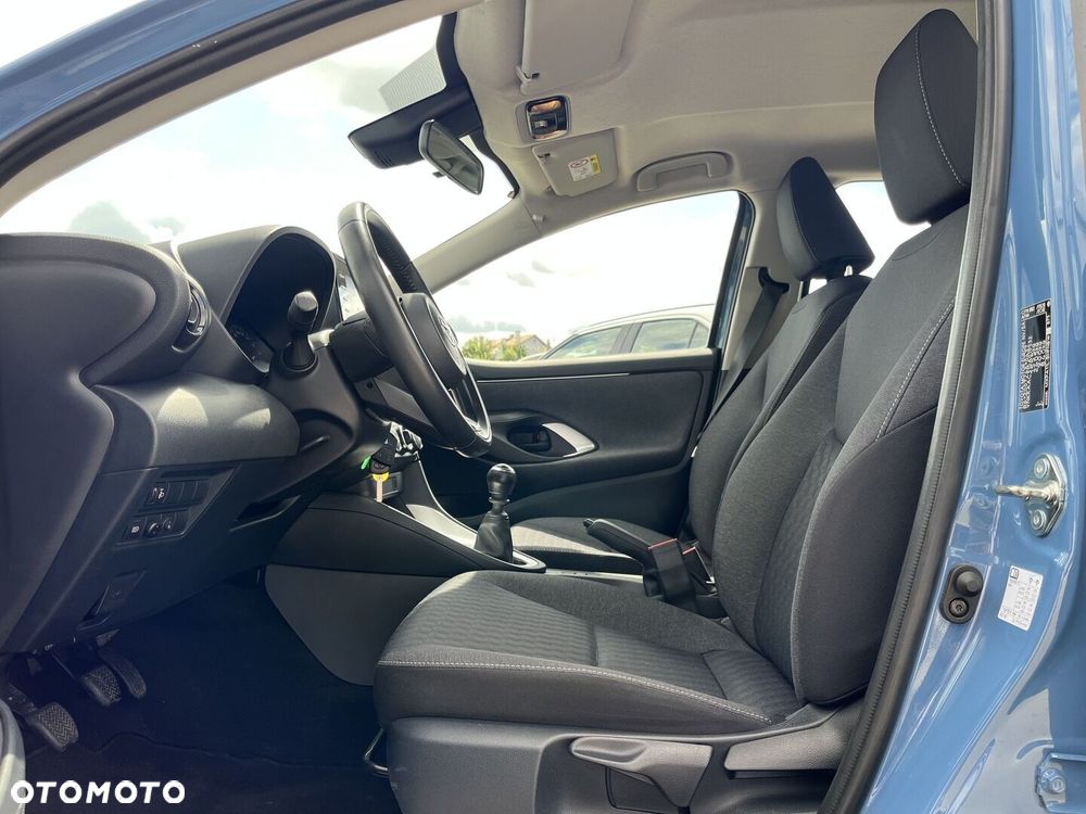 Toyota Yaris - 10