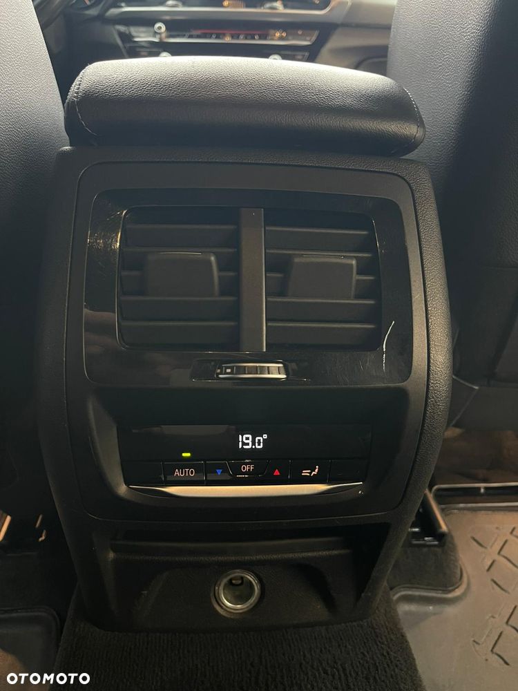 BMW X3 xDrive20d - 14