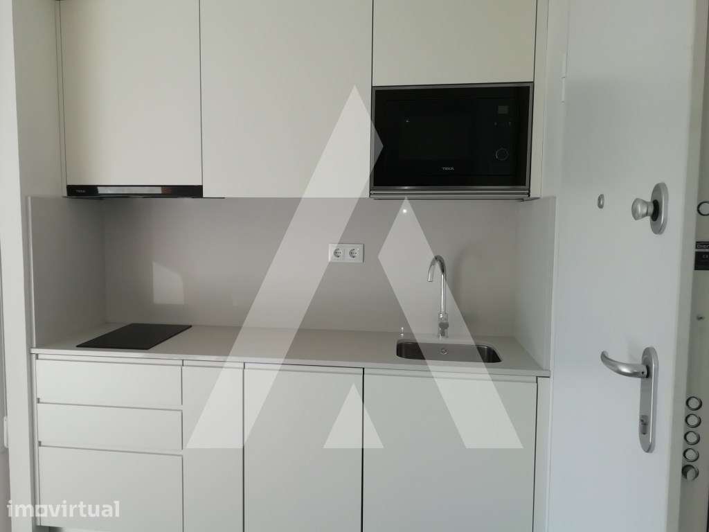 Apartamento T0 moderno, mobilado, no centro de Aveiro perto da Univ... - Grande imagem: 2/17