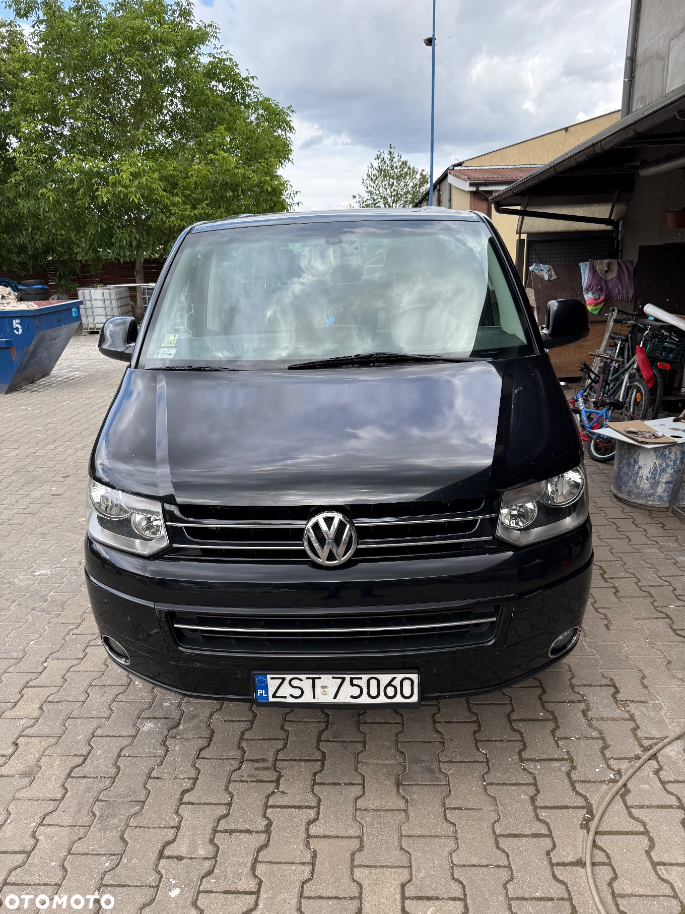 Volkswagen Multivan - 2
