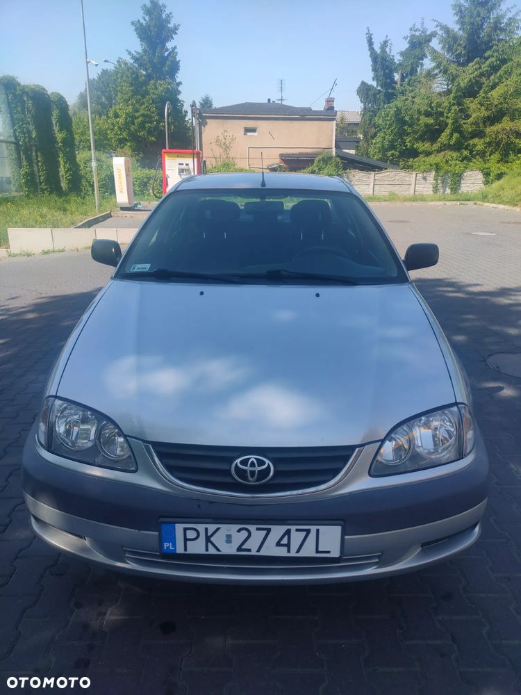 Toyota Avensis - 3