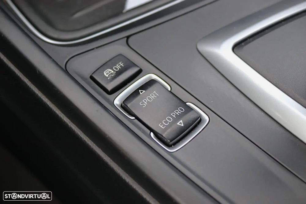 BMW 318 d Aut. Sport Line — fotografia 6