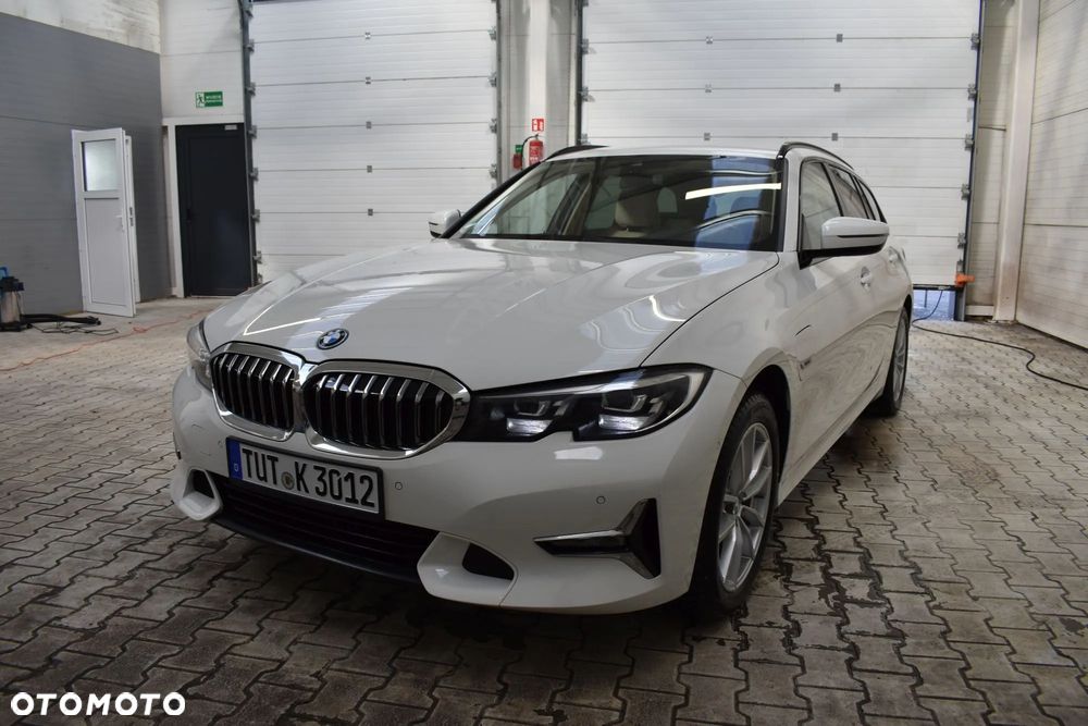 BMW Seria 3 320e Luxury Line - 7