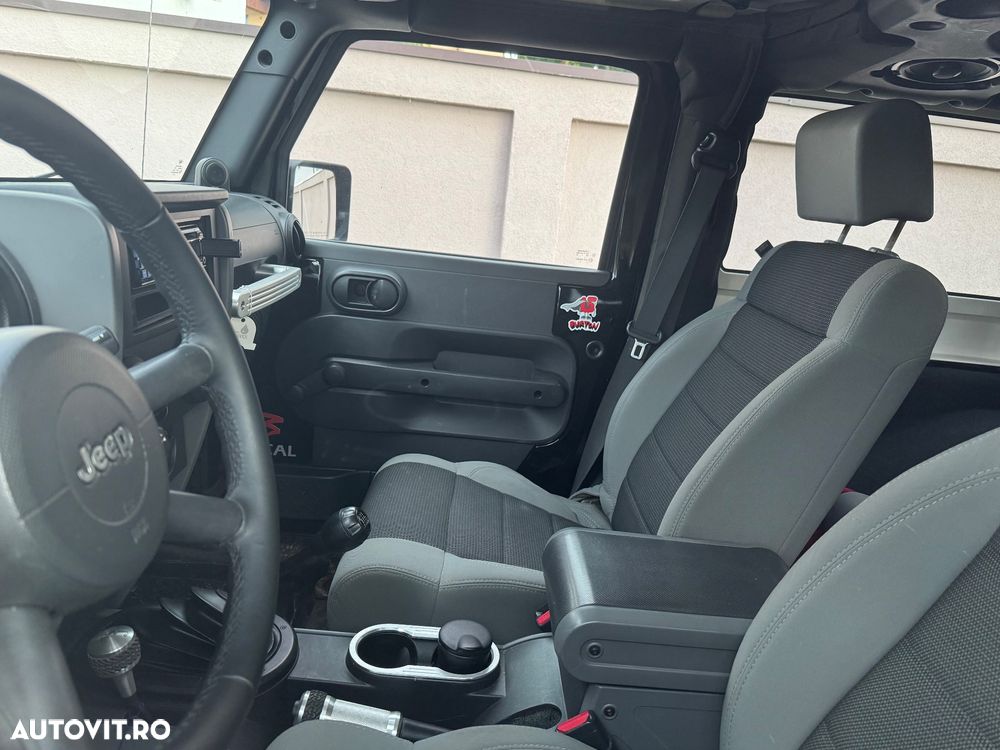Jeep Wrangler - 5