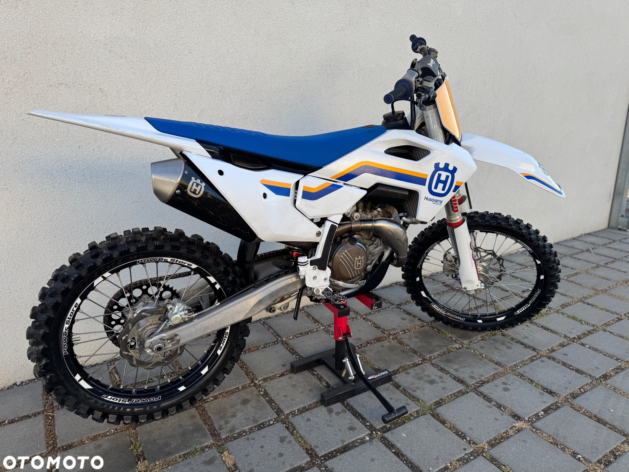 Husqvarna FC