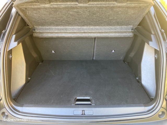 Peugeot 2008 1.5 BlueHDi GT EAT8 - 37