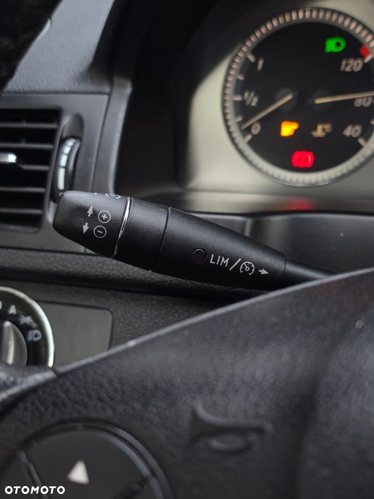 Mercedes-Benz Klasa C 200 CDI Elegance - 31