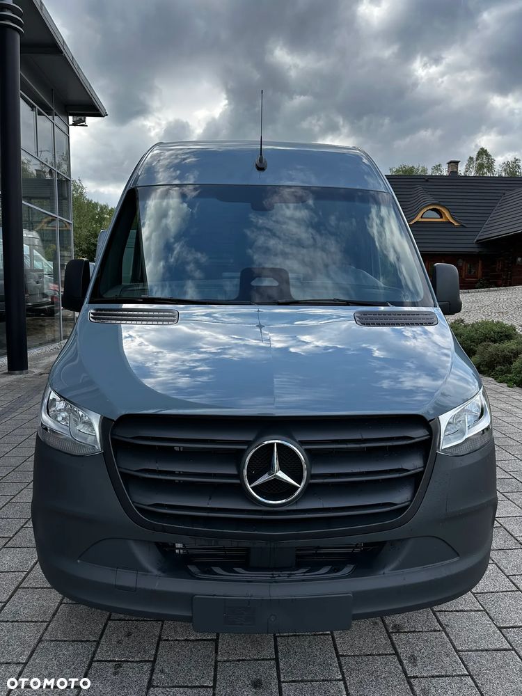 Mercedes-Benz Sprinter - 4