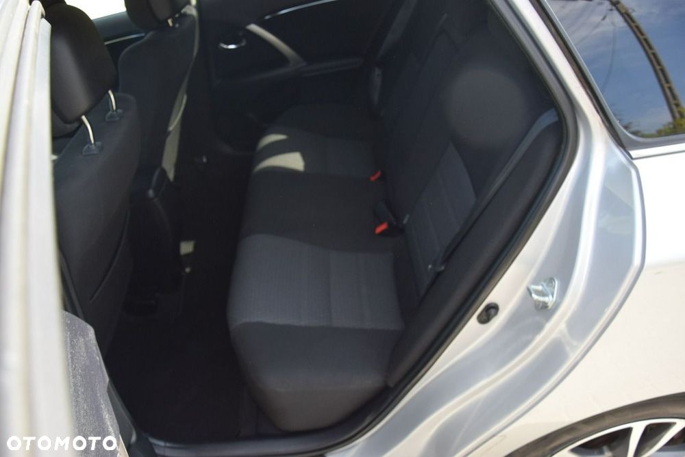 Toyota Avensis 1.8 Prestige - 30