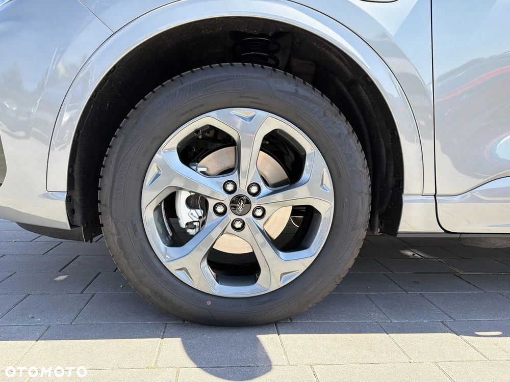 Ford Kuga 2.5 Duratec PHEV ST-LINE - 26