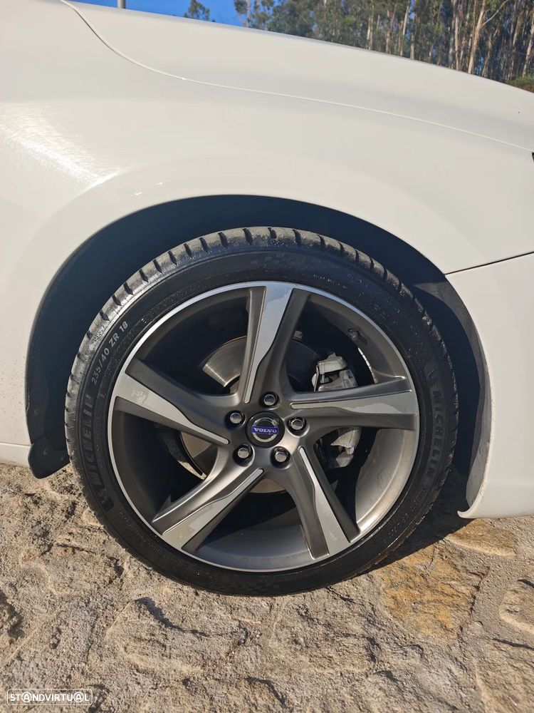 Volvo V60 2.0 D4 R-Design - 3