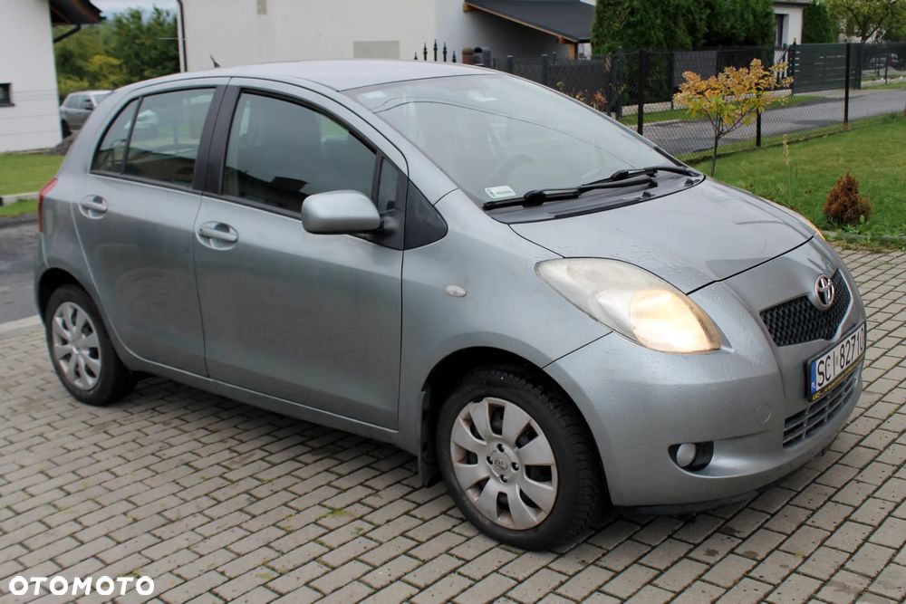 Toyota Yaris 1.0 Luna A/C - 3
