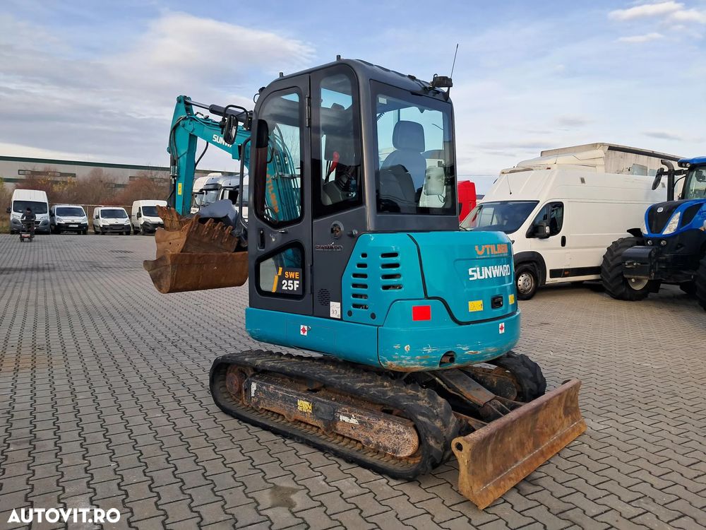 SUNWARD swe 25f cu 4 cupe miniexcavator - 5