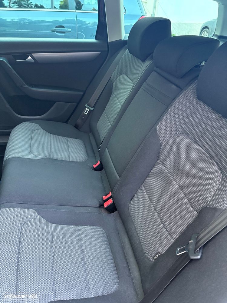 VW Passat Variant 1.6 TDI DPF BlueMotion Comfortline - 12