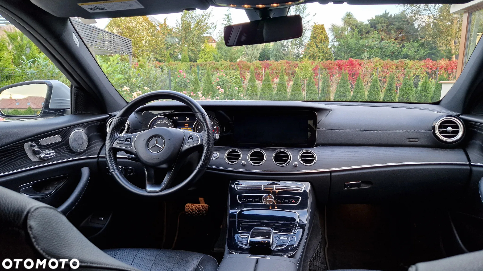 Mercedes-Benz Klasa E 300 9G-TRONIC Avantgarde - 24