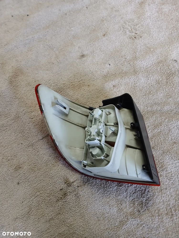 LAMPA TYLNA PRAWA MERCEDES W245 LIFT - 3