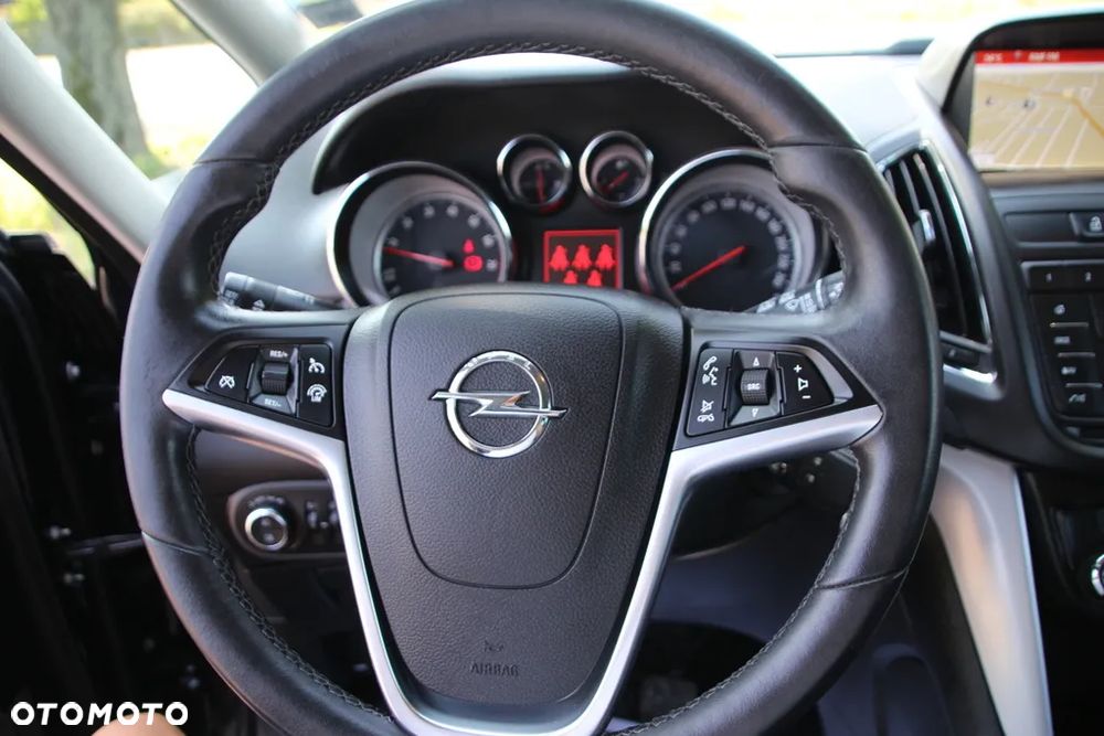 Opel Zafira 1.4 T Cosmo - 24