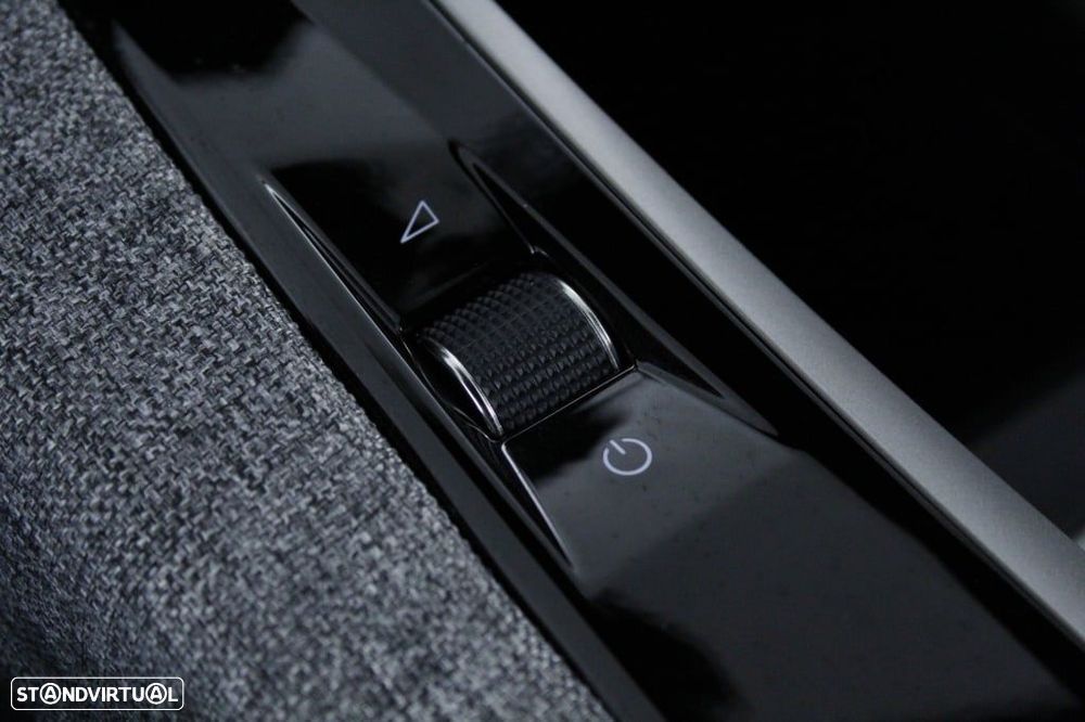 Peugeot 5008 1.2 Hybrid Allure e-DCS6 - 32