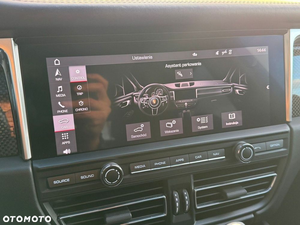 Porsche Macan Turbo - 31