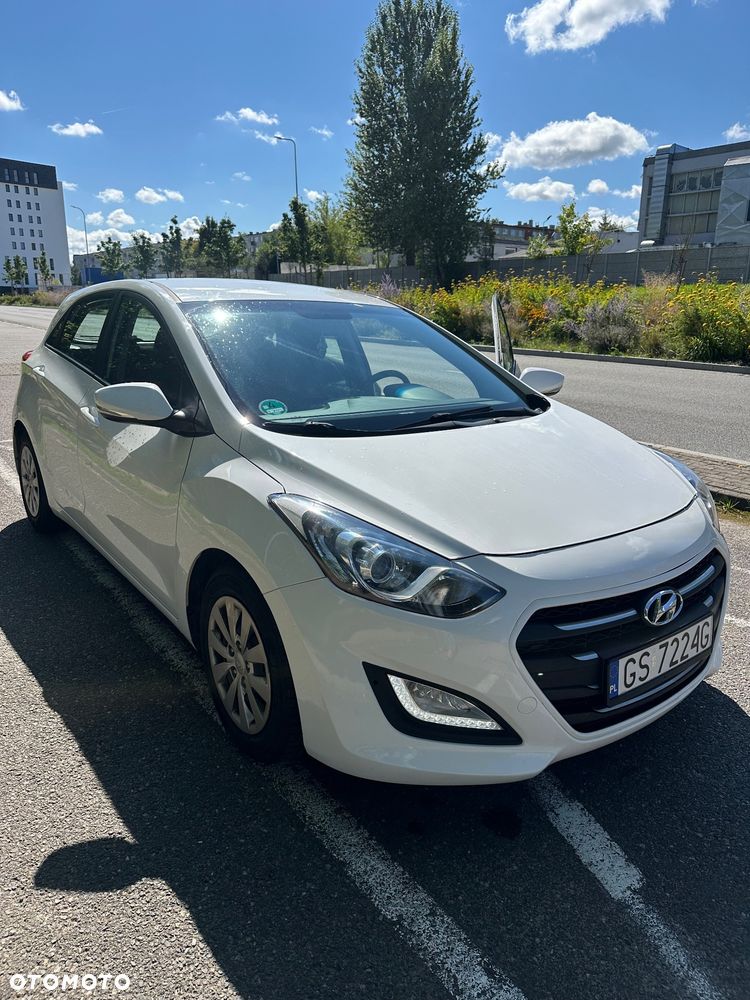 Hyundai i30 blue 1.6 CRDi Classic - 1