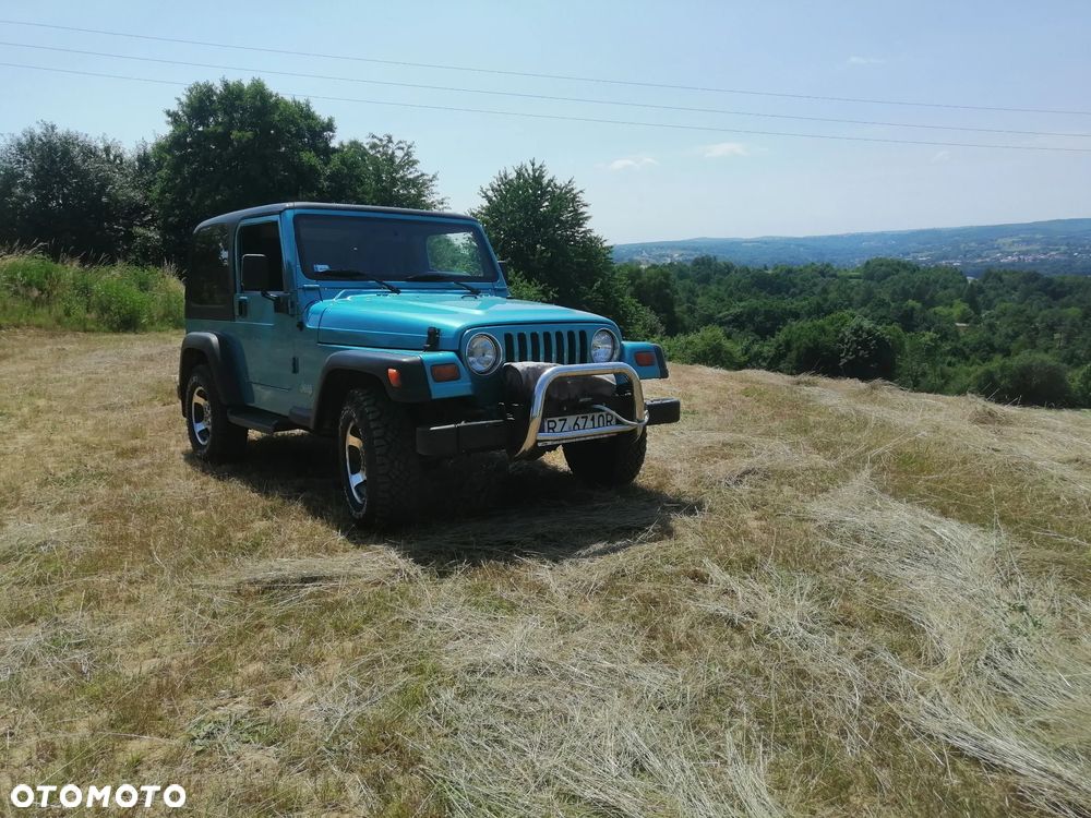Jeep Wrangler - 1