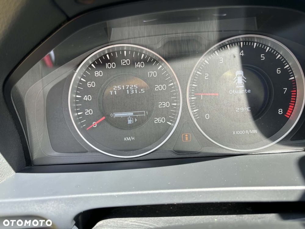 Volvo V60 T3 Momentum - 8