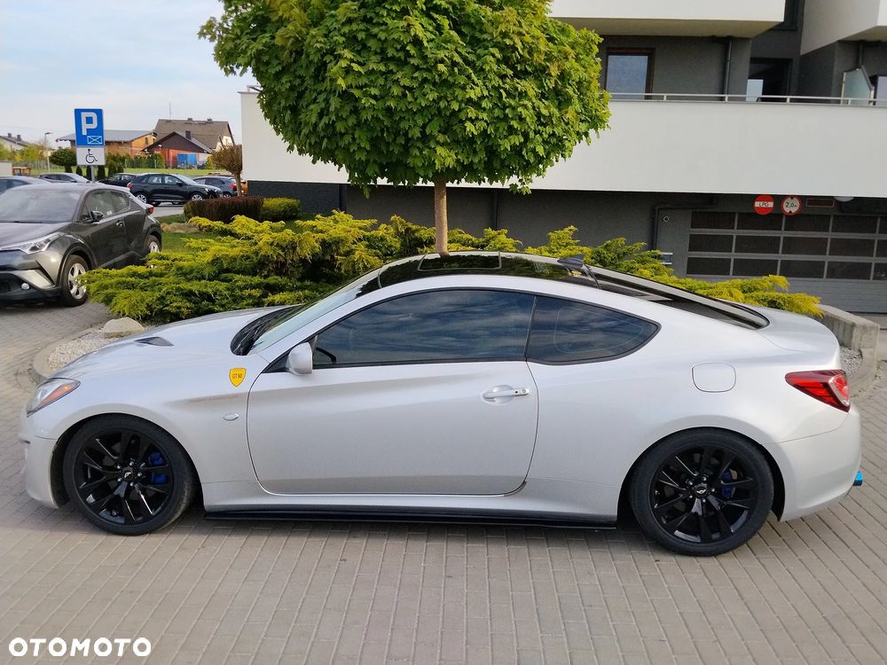 Hyundai Genesis Coupe 2.0 TCI Premium - 1