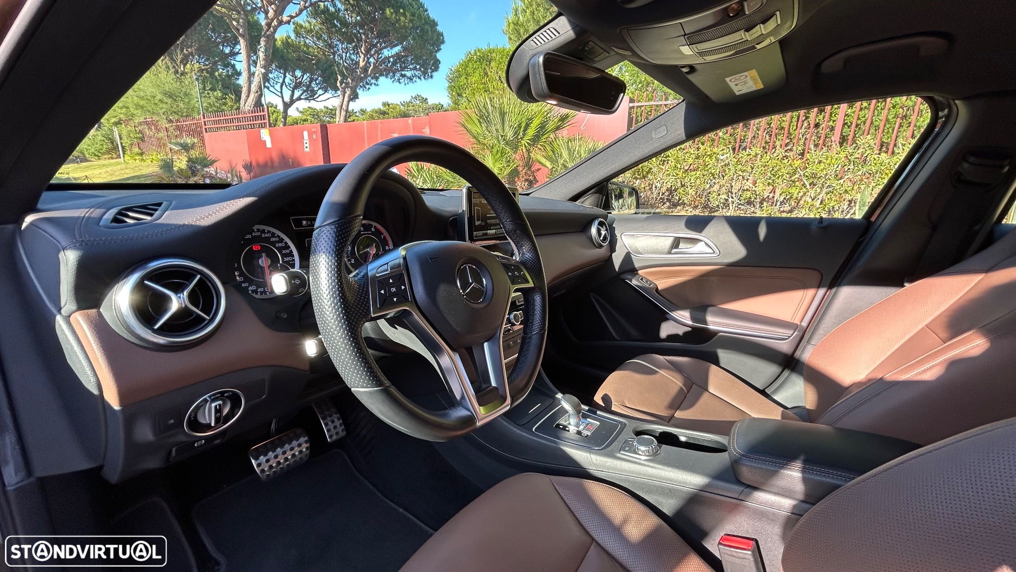 Mercedes-Benz A 45 AMG 4Matic Speedshift 7G-DCT - 11