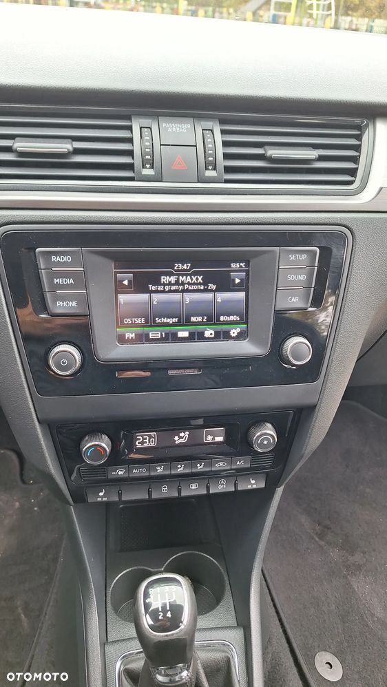 Skoda RAPID Spaceback 1.2 TSI Edition - 19