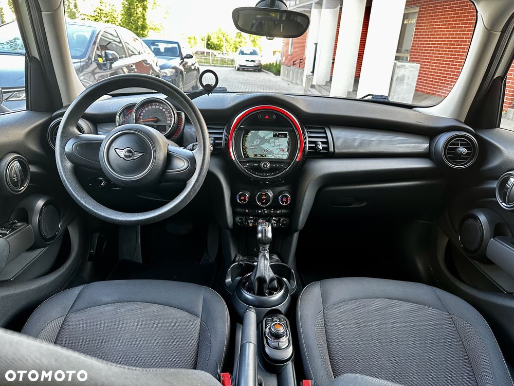 MINI Cooper Standard - 8