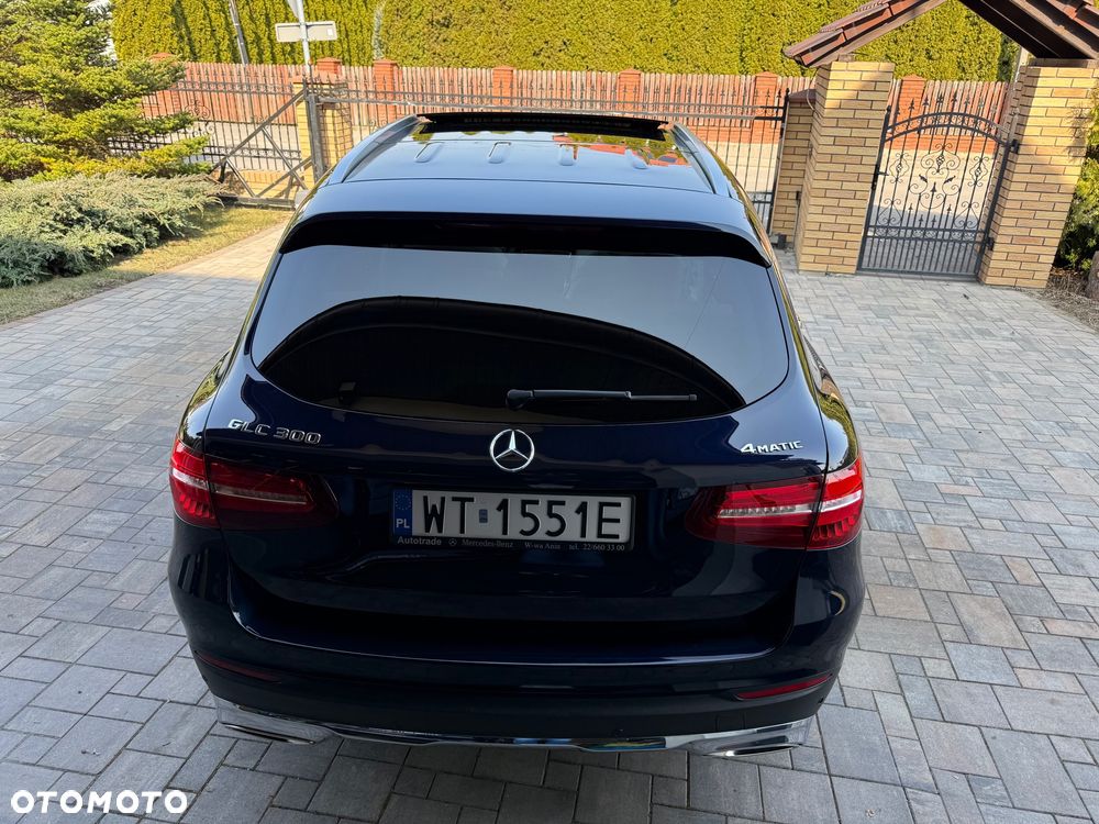 Mercedes-Benz GLC 300 4Matic 9G-TRONIC Exclusive - 33