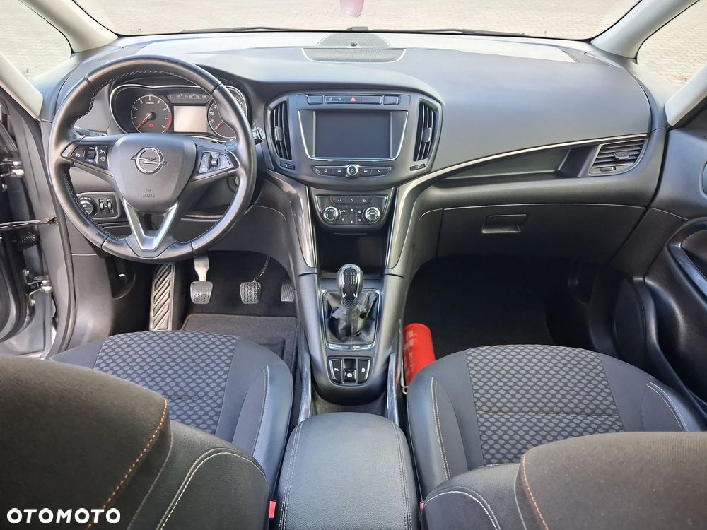 Opel Zafira 1.4 T Cosmo - 14
