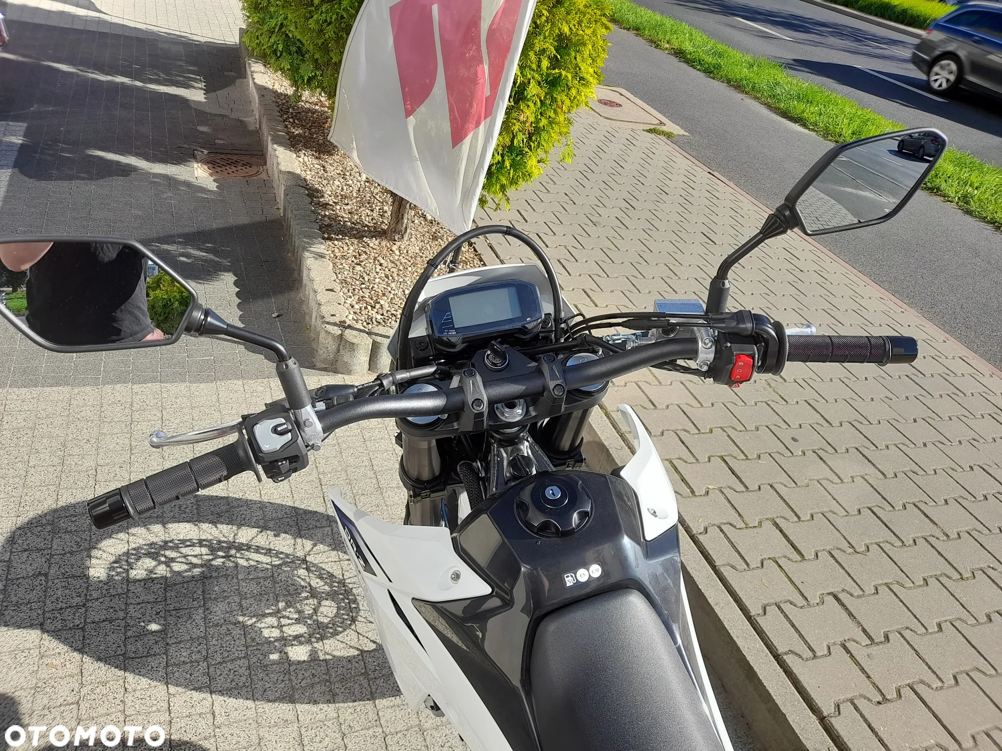 Suzuki DR-Z - 7