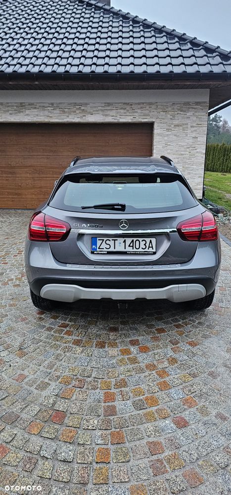 Mercedes-Benz GLA - 6