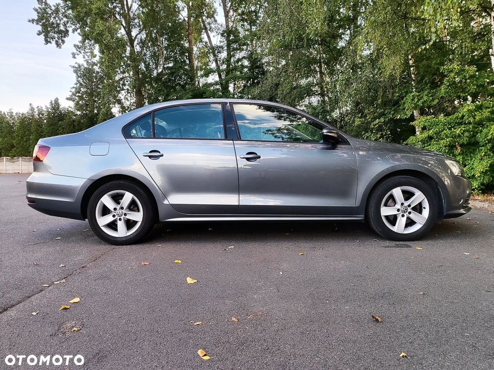 Volkswagen Jetta 1.4 TSI BMT Comfortline - 23