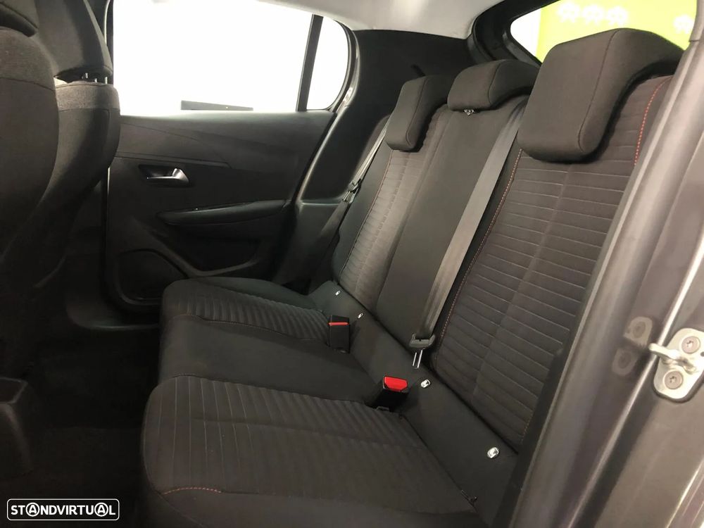 Peugeot 208 1.2 PureTech Active Pack - 11