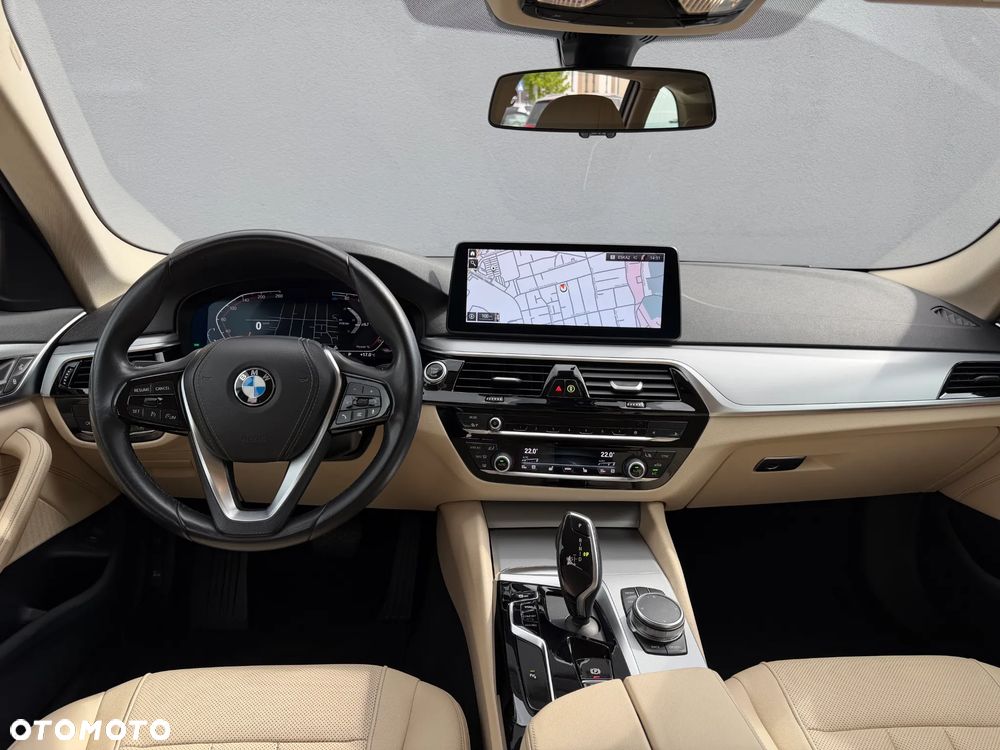 BMW Seria 5 520d mHEV - 14