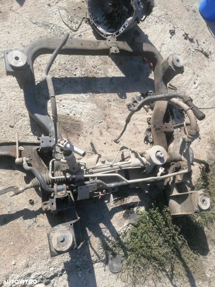 Punte fata/ cadru / jug motor vw transporter t5 2.0 2012 - 1