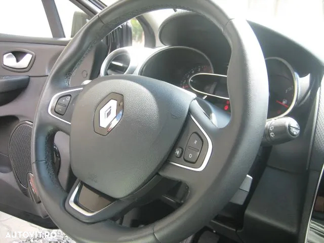 Renault Clio - 18