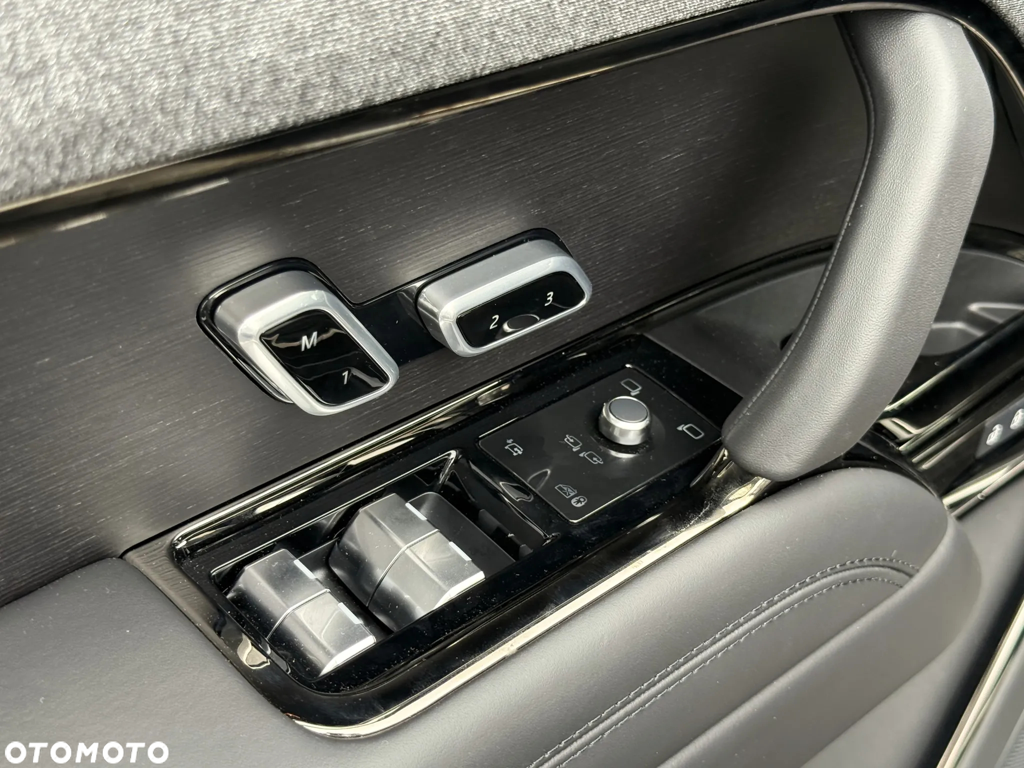 Land Rover Range Rover Sport D350 Autobiography - 16