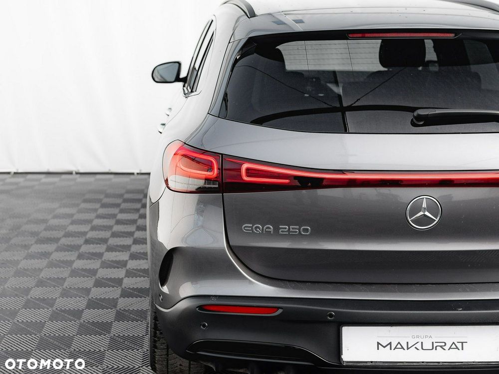 Mercedes-Benz EQA 250 66.5kWh AMG Line - 12