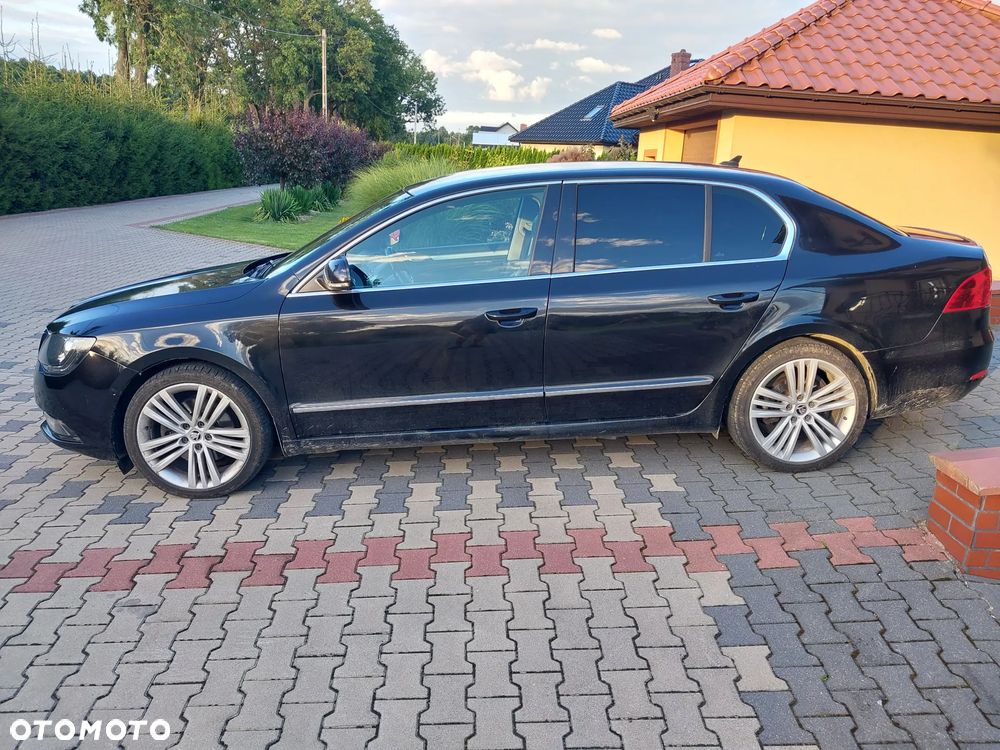 Skoda Superb 2.0 TDI Active DSG - 3